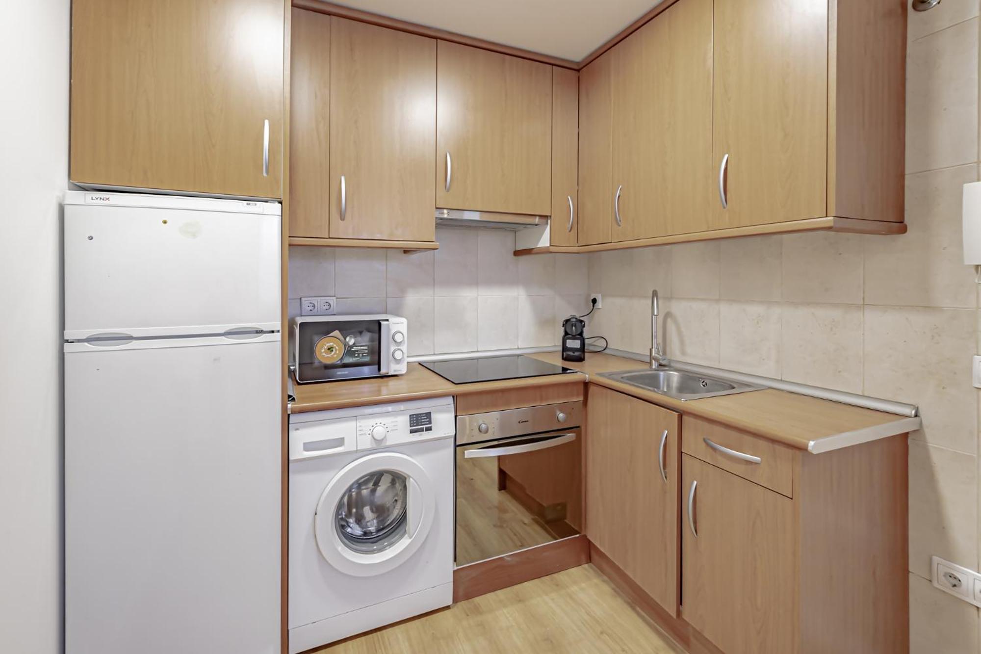 Apartamentos Noviembre Madrid Bagian luar foto