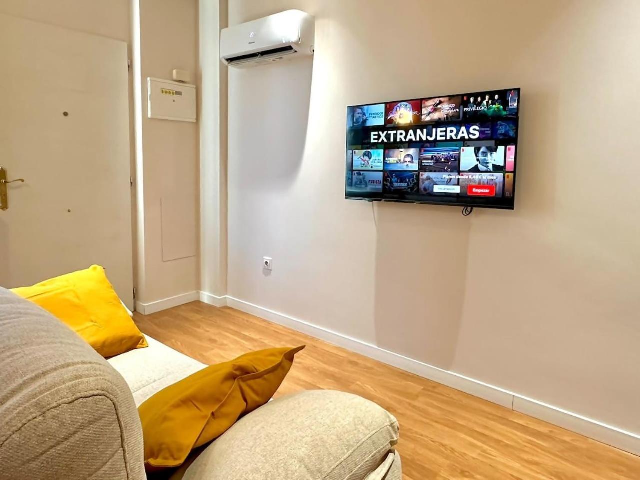 Apartamentos Noviembre Madrid Bagian luar foto